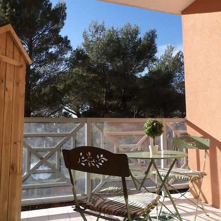 Appartement T2 Dans Residence Avec Piscine Et Tennis Saint-Raphaël Buitenkant foto