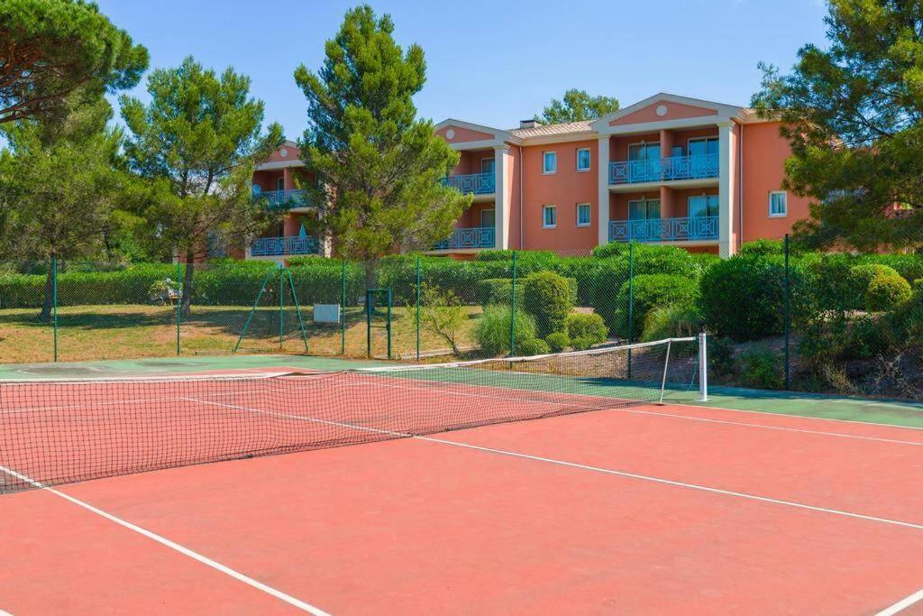 Appartement T2 Dans Residence Avec Piscine Et Tennis Saint-Raphaël Buitenkant foto