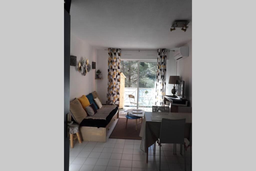Appartement T2 Dans Residence Avec Piscine Et Tennis Saint-Raphaël Buitenkant foto